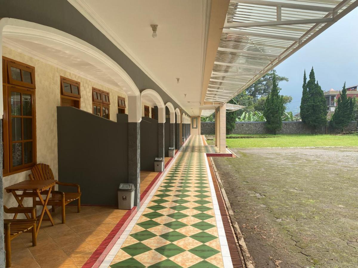 Hotel Puspa Sari Ciater Eksteriør bilde