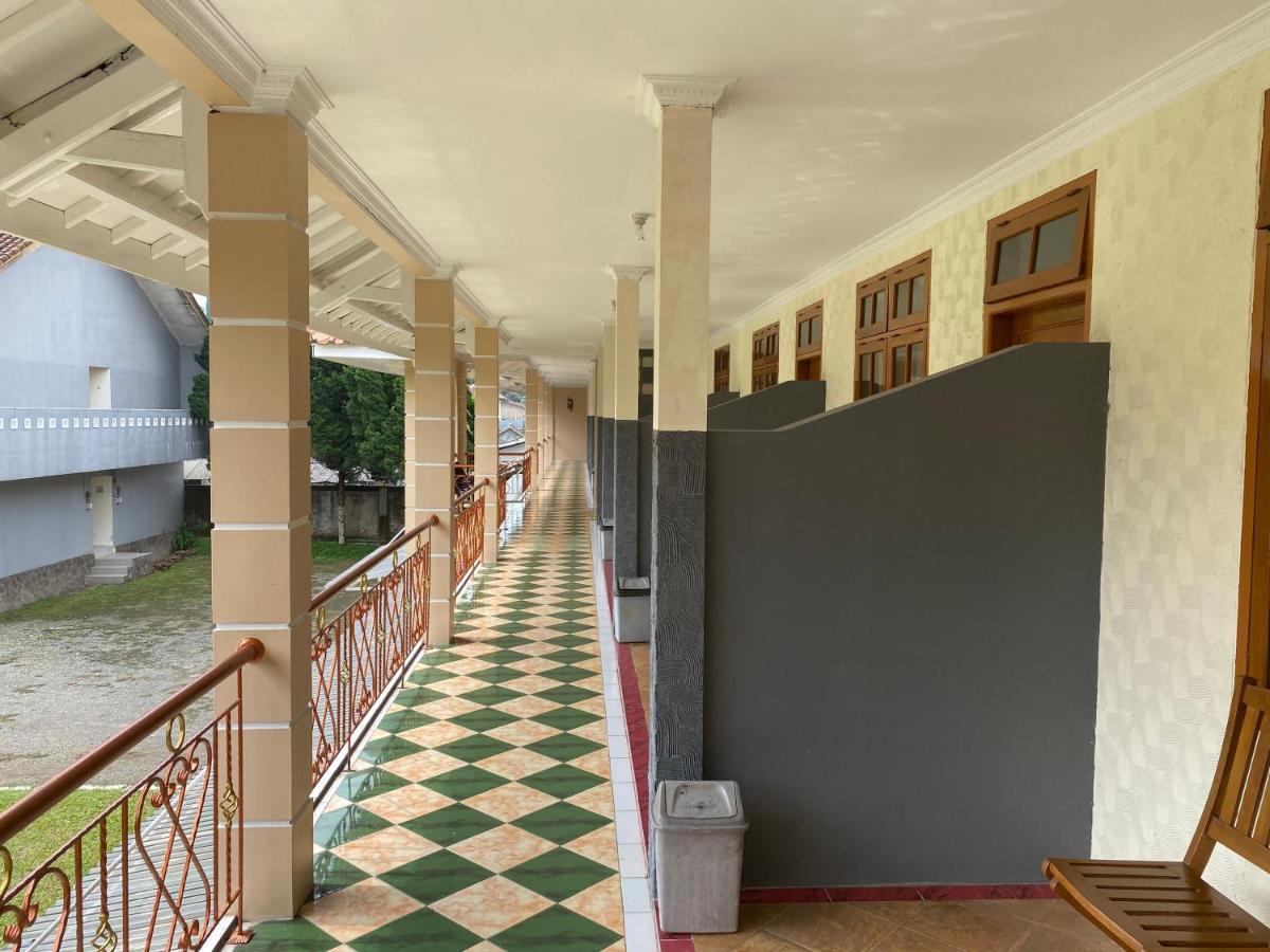 Hotel Puspa Sari Ciater Eksteriør bilde