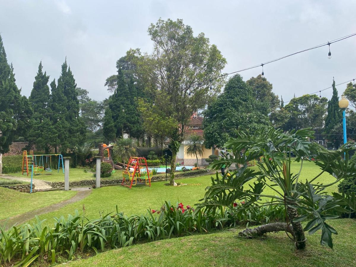 Hotel Puspa Sari Ciater Eksteriør bilde